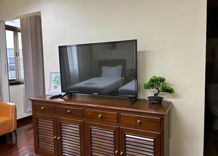Apamet Sukhumvit 55 Hotel *